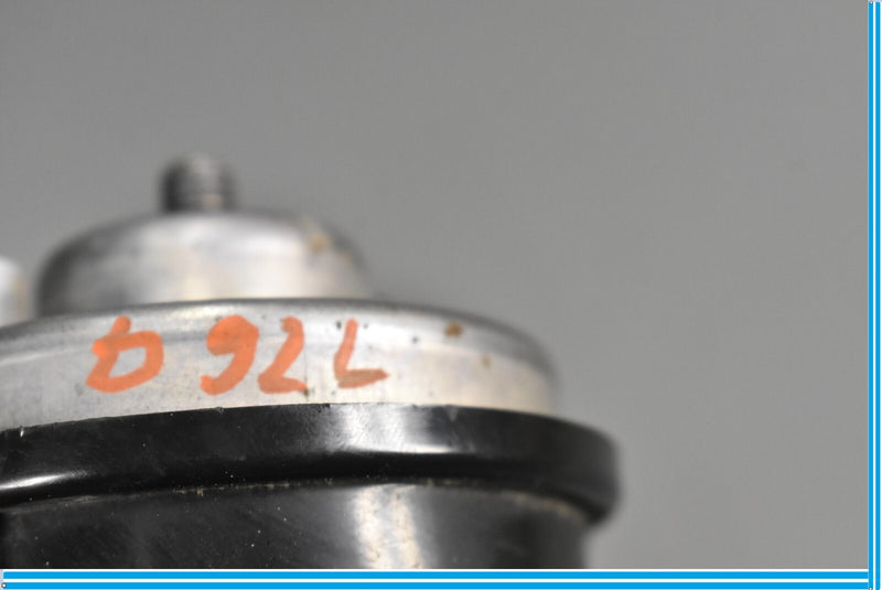 Load image into Gallery viewer, 12-18 BMW 650i 640i F12 Low Note Tone Horn Signal Oem
