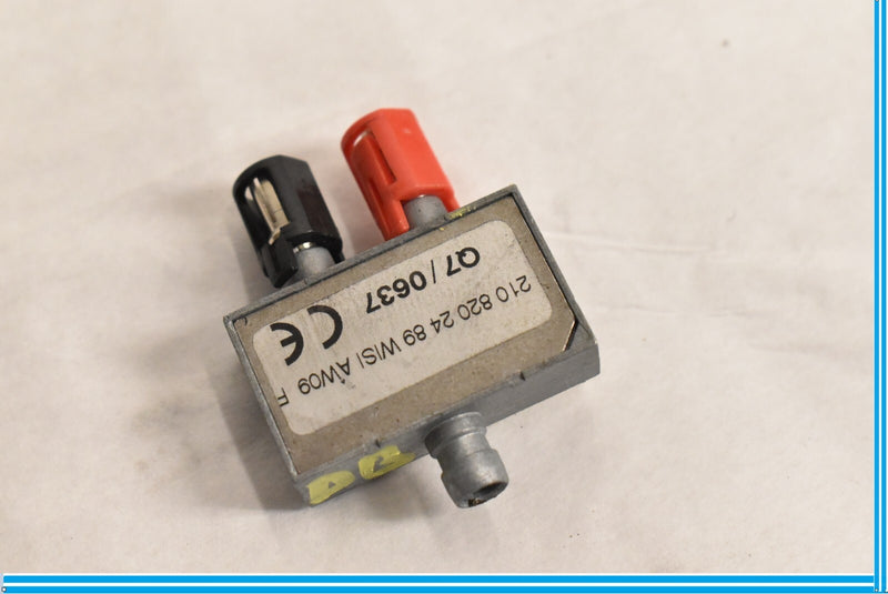 Load image into Gallery viewer, 07-14 Mercedes CL550 CL600 W216 Antenna Amplifier Splitter Connector Oem

