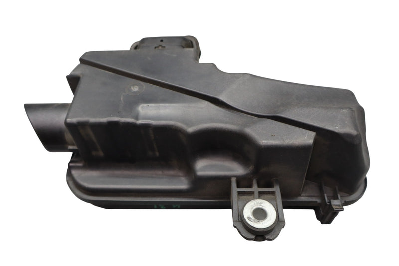 Load image into Gallery viewer, 12-16 Hyundai Equus Engine Air Cleaner Filter Housing Intake Box 281103M150 Oem
