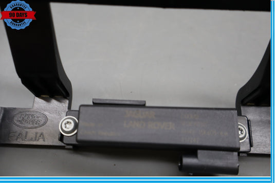06-09  Range Rover Sport Dash Central Climate Control Panel Mounting Bracket Oem