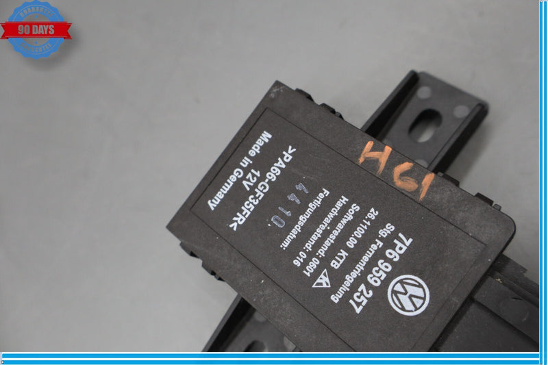Load image into Gallery viewer, 11-18 Volkswagen VW Touareg Backrest Release Control Module Unit ECU Oem
