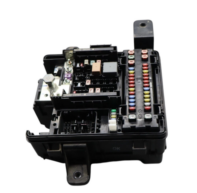 2015 Hyundai Genesis Fuse Box Relay Control Module Unit 1898009001 OEM