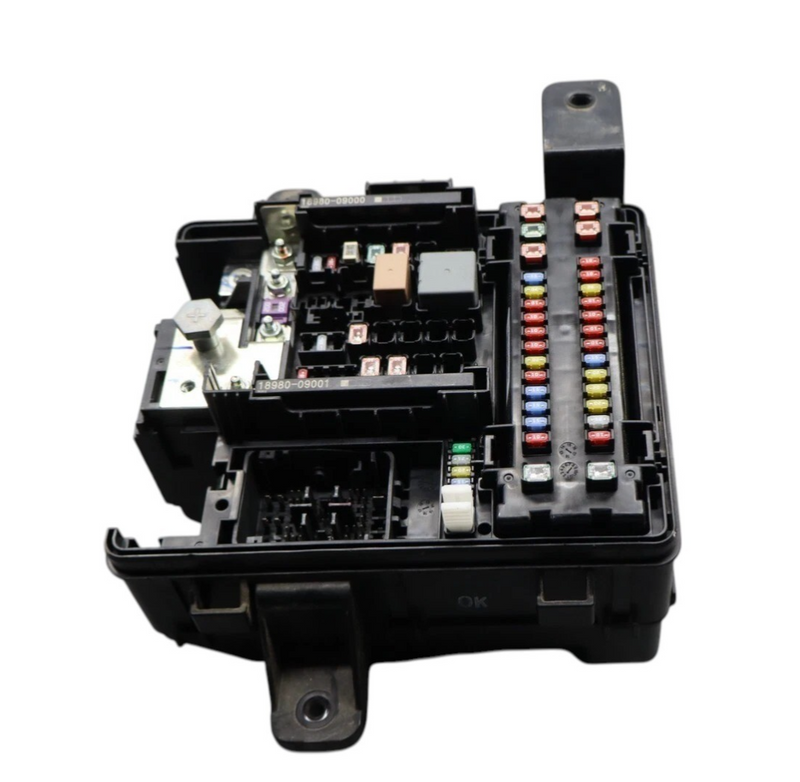 Load image into Gallery viewer, 2015 Hyundai Genesis Fuse Box Relay Control Module Unit 1898009001 OEM
