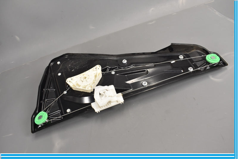 Load image into Gallery viewer, 10-13 Land Rover Range Rover Rear Left Side Door Window Regulator Oem
