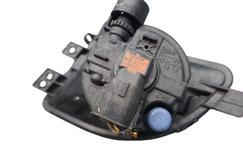 Load image into Gallery viewer, 10-17 BMW 535i 550i GT F07 Front Right Passenger Side Fog Light Lamp 7199620 Oem
