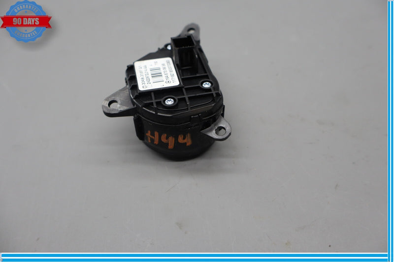 Load image into Gallery viewer, 09-13 Mercedes GL550 GL450 Steering Wheel Right Control Switch Button Oem
