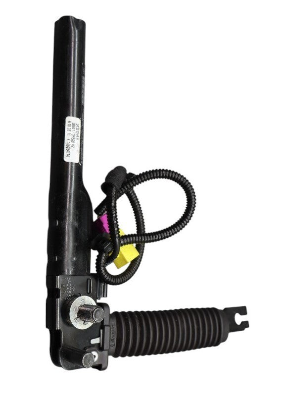 Load image into Gallery viewer, 11-13 Hyundai Equus Front Right Passenger Side Seat Belt Pre-Tensioner Oem
