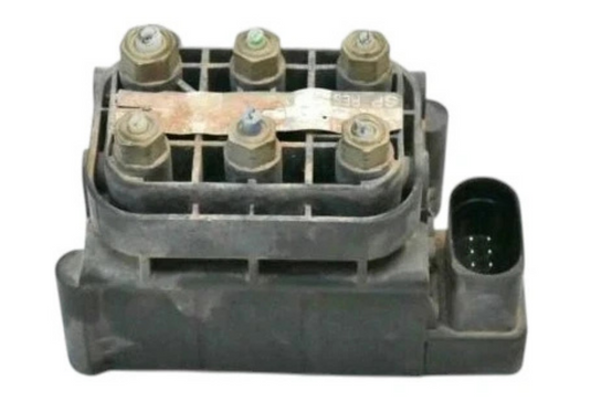 06-20 Mercedes W221 R500 GL450 S63 Air Suspension Valve Block 2123200358 Oem