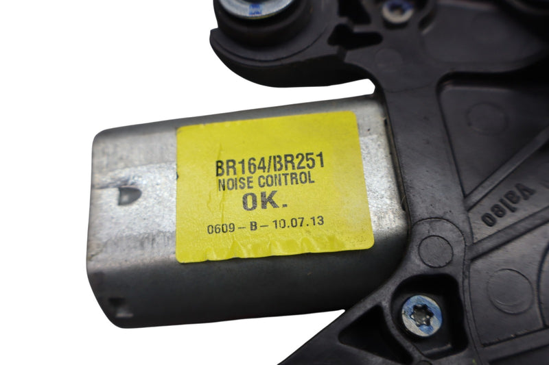 Load image into Gallery viewer, 06-19 Mercedes W164 ML500 GL450 R350 Rear Glass Windshield Wiper Motor Oem
