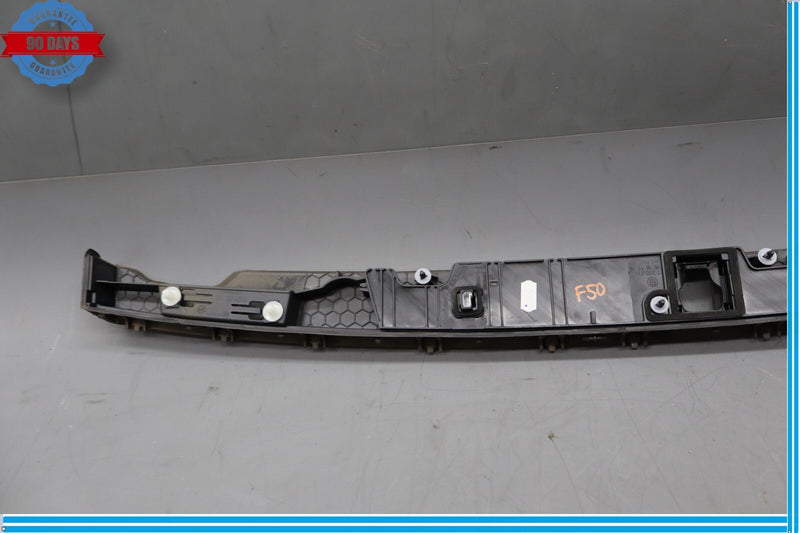 Load image into Gallery viewer, 09-15 BMW 740i 750Li xDrive Trunk Lid Grip Handle License Plate W/ Lights Oem
