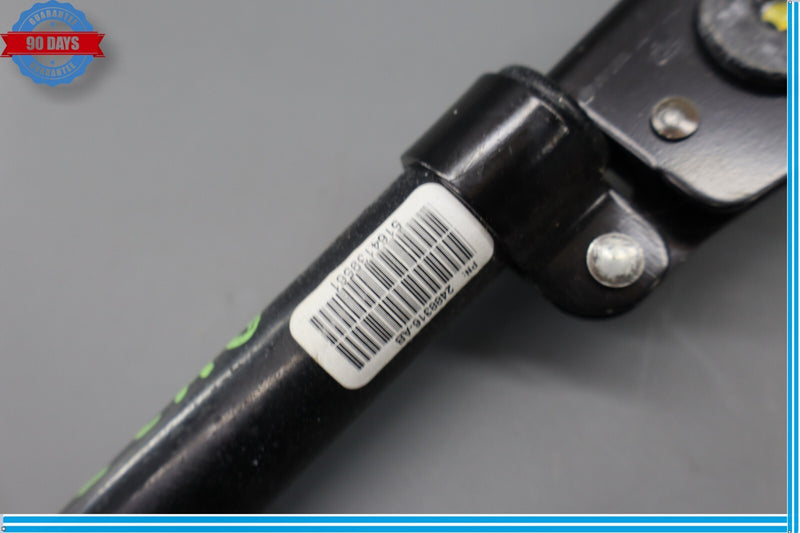 Load image into Gallery viewer, 15-18 Hyundai Genesis Front Right Passenger Side Seat Belt Buckle Oem
