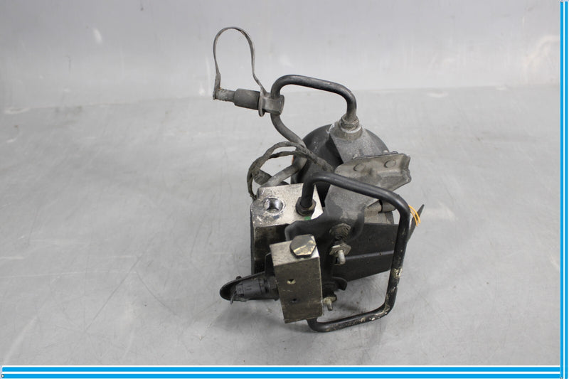 Load image into Gallery viewer, 00-06 Mercedes S500 W220 Front ABC Hydraulic Valve Block Suspension Pump Oem
