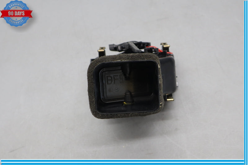Load image into Gallery viewer, 11-14 Volkswagen VW Touareg Front Right Outer Side Dashboard Air Vent Oem
