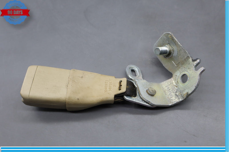 Load image into Gallery viewer, 07-12 Lexus LS460 Rear Left Driver Side Center Seatbelt Seat Belt Buckle OEM

