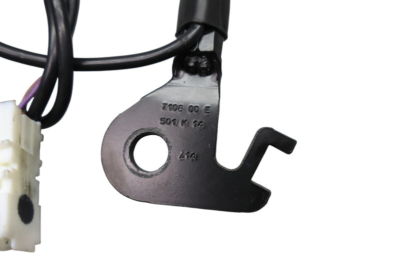 Load image into Gallery viewer, 14-21 BMW I01 i3 101 Front Right Passenger Seat Belt Buckle Receiver Latch Oem
