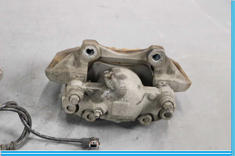 Load image into Gallery viewer, 06-12 Mercedes E350 C250 W204 Front Right &amp; Left Side Brake Caliper Calipers Oem
