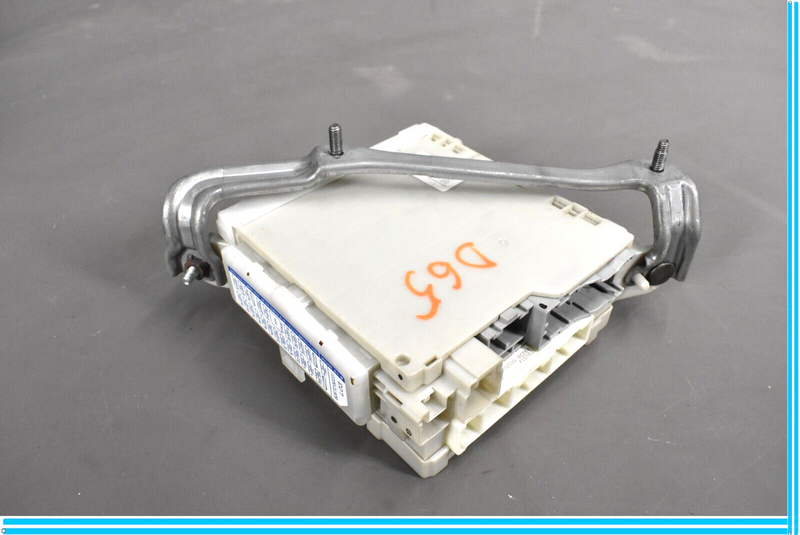 Load image into Gallery viewer, 07-09 Lexus LS460 Rear Trunk Lid Junction Block Fuse Box Oem
