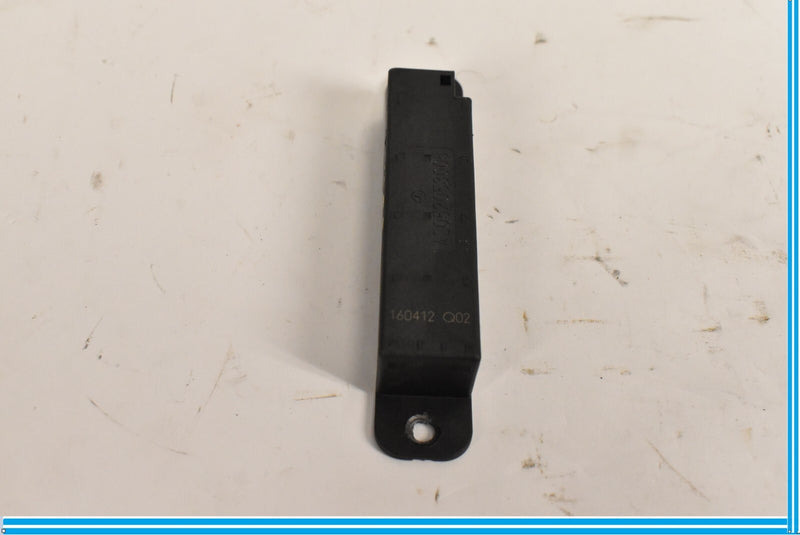 Load image into Gallery viewer, 14-19 Mercedes CLA250 C117 Rear Right Keyless Entry Antenna Receiver Module Oem
