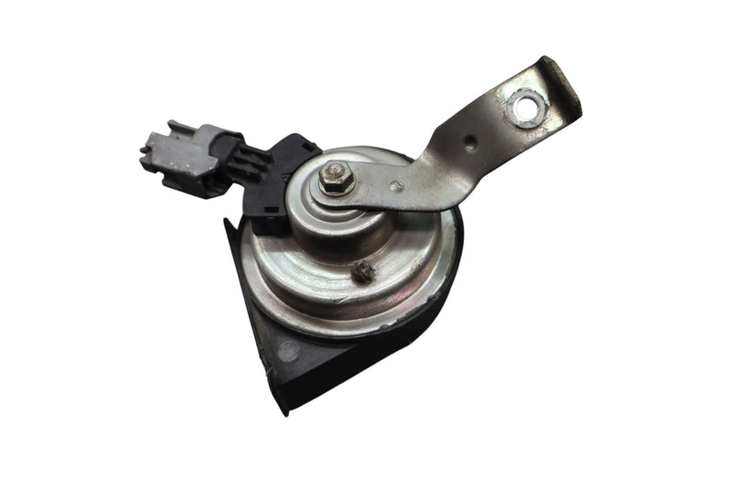 Load image into Gallery viewer, 14-17 Maserati Ghibli M157 Left Side High Tone Note Pitch Horn Siren Oem
