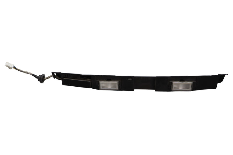 Load image into Gallery viewer, 11-16 Hyundai Equus Rear Trunk Lid License Plate Lamp Assembly 925003N010 Oem
