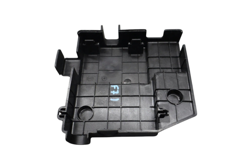 Load image into Gallery viewer, 14-20 Maserati Ghibli Battery Terminal Junction Fuse Box Cover 670002029 Oem
