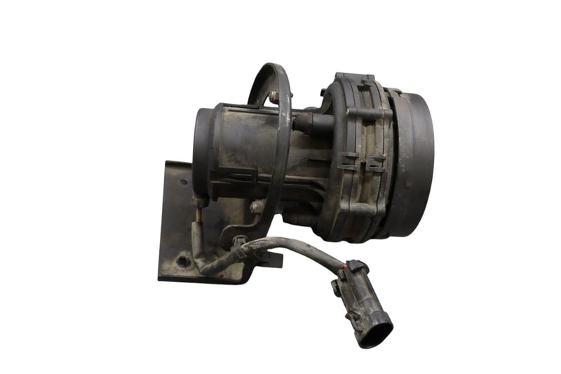 Load image into Gallery viewer, 02-19 Maserati Quattroporte M139 Air Injection Smog Pump Black Oem
