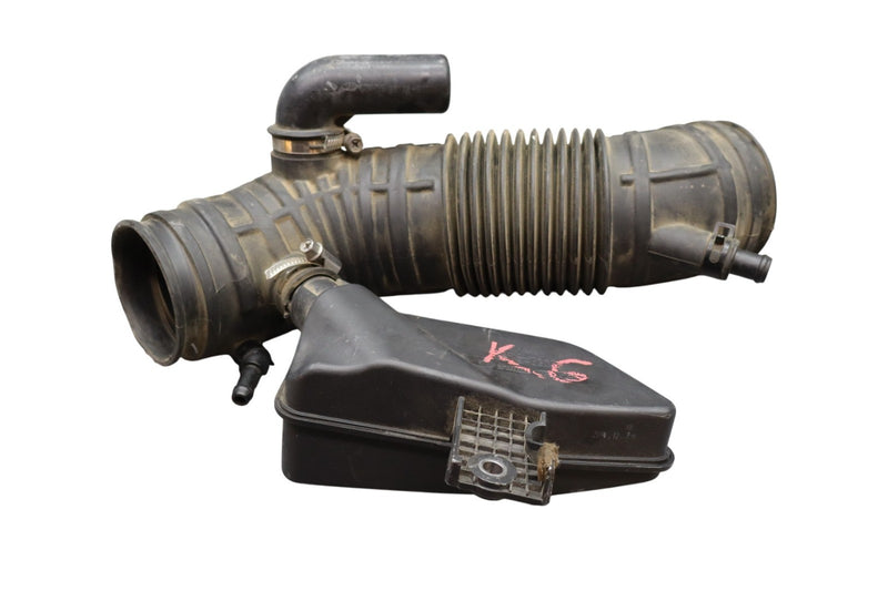 Load image into Gallery viewer, 15-17 Hyundai Genesis G80 Air Intake Resonator Hose Tube 28190B1200 Oem
