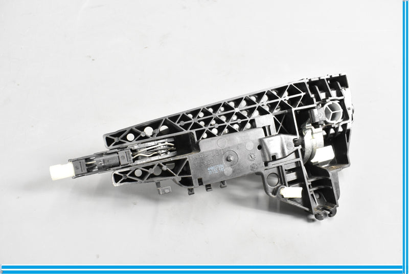 Load image into Gallery viewer, 11-18 Audi A8 Quattro Front Right Driver Side Exterior Door Handle 4H0837886 Oem
