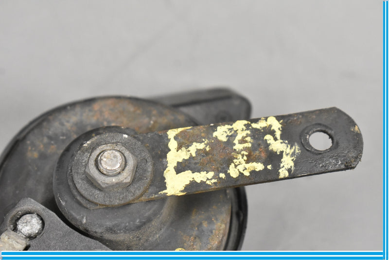 Load image into Gallery viewer, 07-12 Mercedes X164 GL550 GL450 Low Tone Horn Siren Signal Oem
