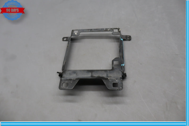 Load image into Gallery viewer, 03-08 Mercedes R230 SL500 Center Radiator Core Bracket Safety Catch Support Oem
