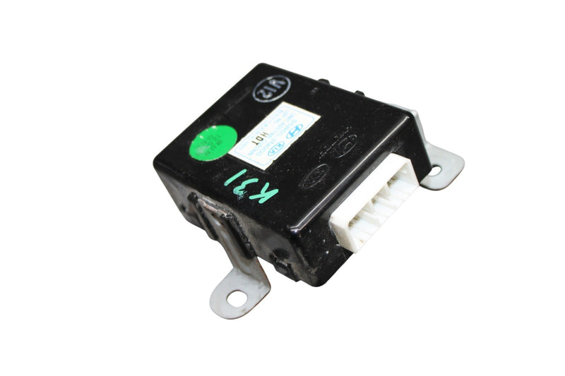 Load image into Gallery viewer, 11-13 Hyundai Equus Rear Window Curtain Shade Control Module 958603N000 Oem
