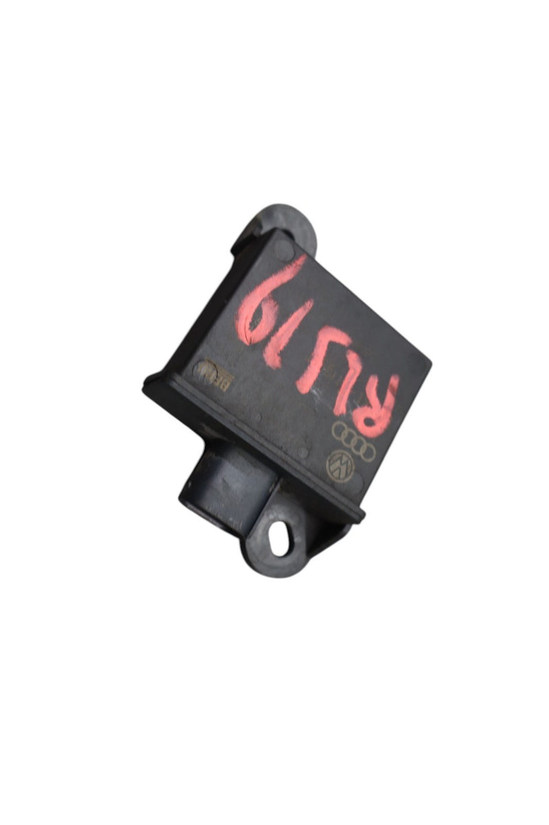 Load image into Gallery viewer, 11-17 Volkswagen VW Touareg Rear Left Tire Pressure Monitor Control Module Oem
