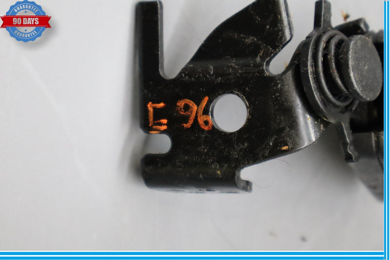 Load image into Gallery viewer, 10-18 Mercedes CLS550 E350 Rear Left Or Right Side Safety Seat Belt Buckle Oem
