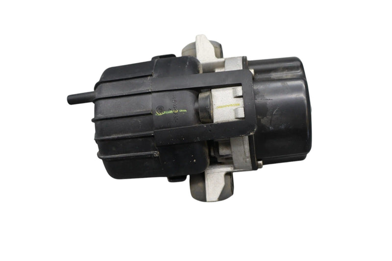 Load image into Gallery viewer, 18-21 Buick Enclave Avenir 3.6L Power Brake Booster Vaccum Pump 84491774 Oem
