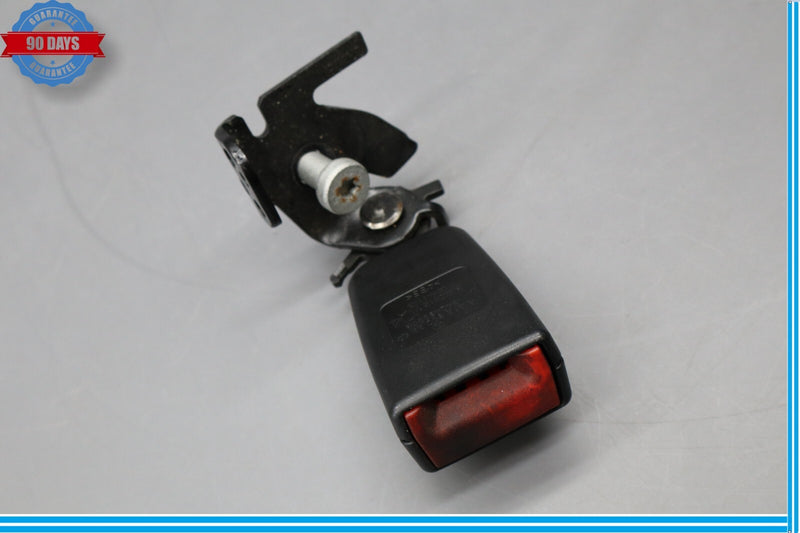 Load image into Gallery viewer, 12-18 Mercedes CLS550 CLS63 W218 Rear Right Side Seat Belt Buckle Oem
