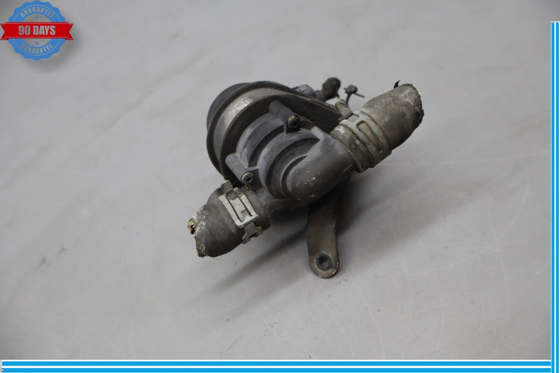 Load image into Gallery viewer, 06-12 Bentley Continental Engine Auxiliary AUX Water Coolant Pump &amp; Bracket Oem
