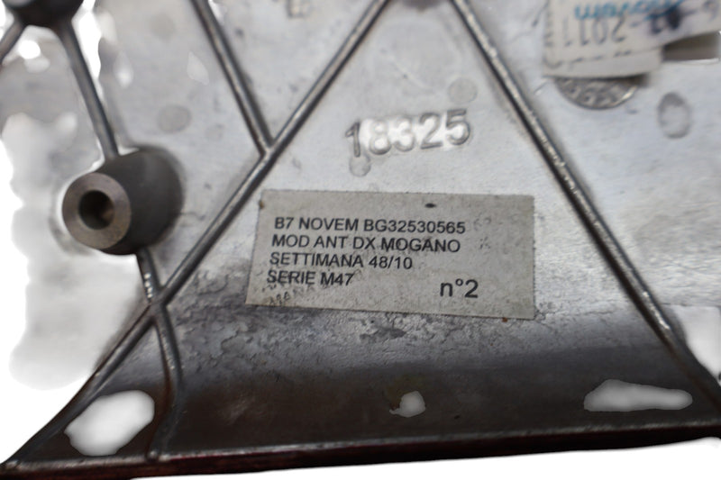 Load image into Gallery viewer, 03-13 Maserati Quattroporte M139 Front Right Side Door Panel Trim Panel Oem
