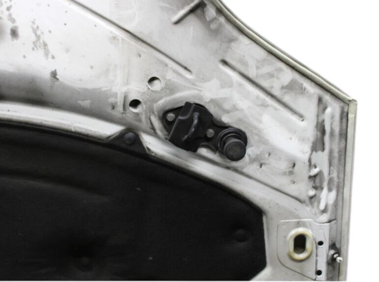 Load image into Gallery viewer, 06-11 Mercedes ML550 ML320 Front Hood Bonnet Panel Assembly White 1648800057 OEM

