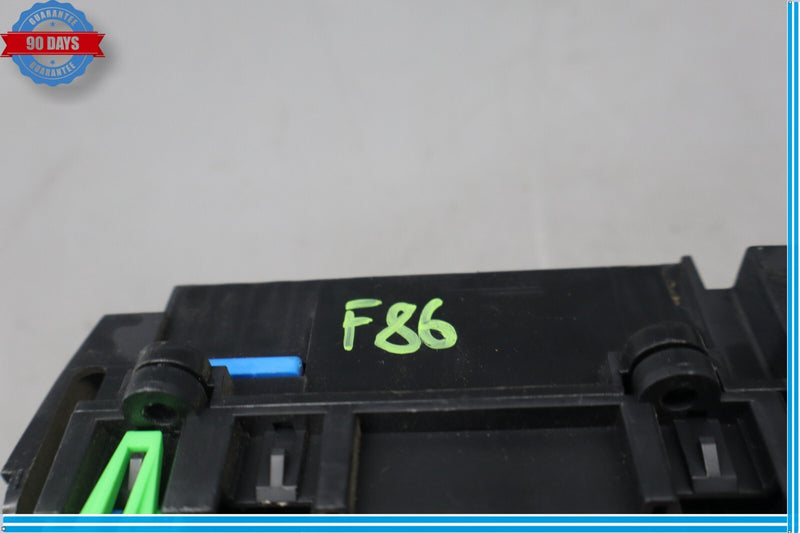 Load image into Gallery viewer, 05-07 Hummer H2 Dashboard Fuse Box Relay Oem
