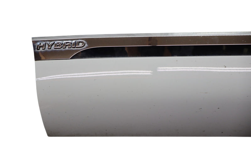 Load image into Gallery viewer, 11-17 Volkswagen Touareg Hybrid Rear Right Passenger Side Door Lower Molding Oem
