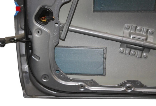 15-16 Hyundai Genesis Front Right Passenger Side Door Shell Cover Panel Oem