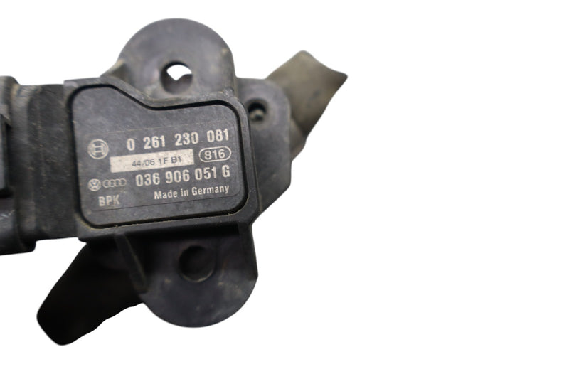 Load image into Gallery viewer, 06-12 Bentley Continental MAP Manifold Pressure Sensor W/ Hose Connector Oem
