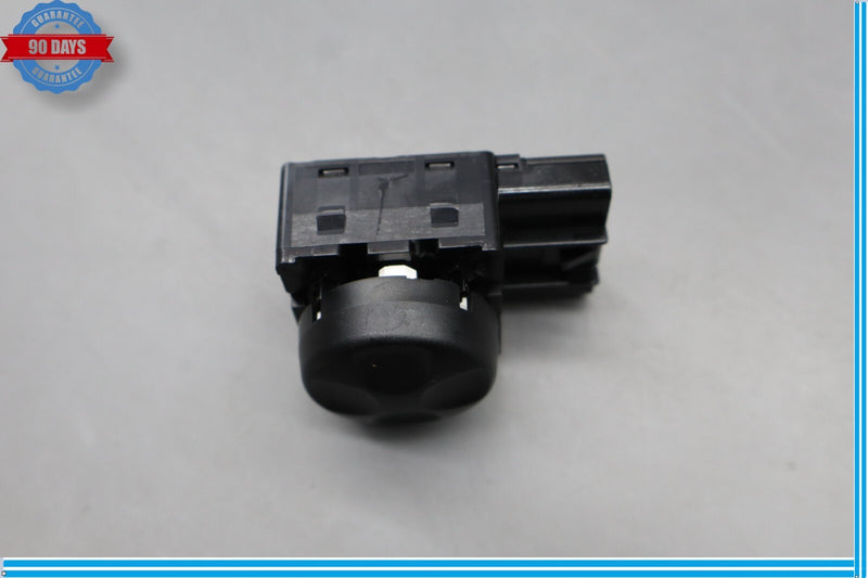 Load image into Gallery viewer, 14-20 Maserati Quattroporte Front Right Side Seat Adjustment Switch Oem
