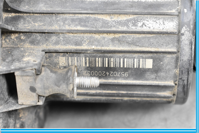 Load image into Gallery viewer, 05-12 Audi A8 Secondary AUX Auxiliary Air Injection Smog Pump Oem
