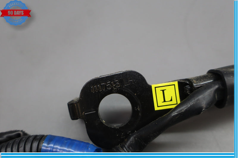 Load image into Gallery viewer, 15-16 Hyundai Genesis Front Left Driver Side Seat Belt Seatbelt Retractor Oem
