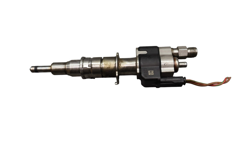 Load image into Gallery viewer, 09-19 BMW 650i 740i 740Li 750i Engine Fuel Injector 13538616079 Oem
