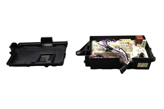 02-05 Lexus SC430 Rear Trunk Fuse Relay Junction Fuse Block Box 82670-24092 Oem