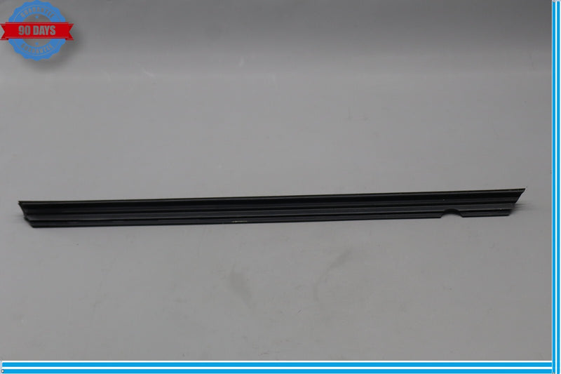 Load image into Gallery viewer, 08-14 Mercedes W204 C350 Front Right Side Door Window Glass Rubber Seal Oem
