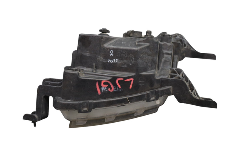 Load image into Gallery viewer, 11-13 Hyundai Equus GLS Front Left Driver Side Side Fog Light Foglight Lamp Oem
