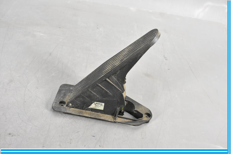Load image into Gallery viewer, 05-08 Maserati Quattroporte M139 Interior Gas Acceleration Foot Pedal Oem
